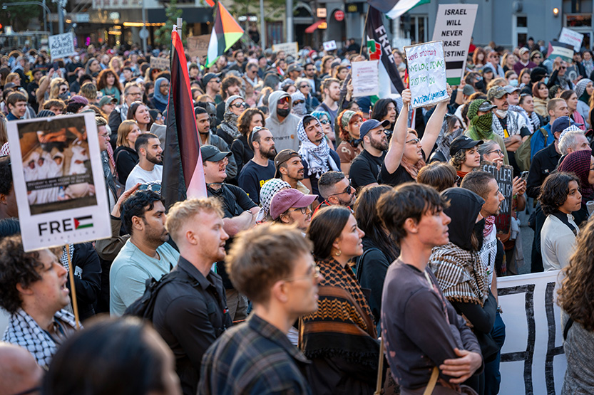 128-Israeli-President-Protest-3.jpg