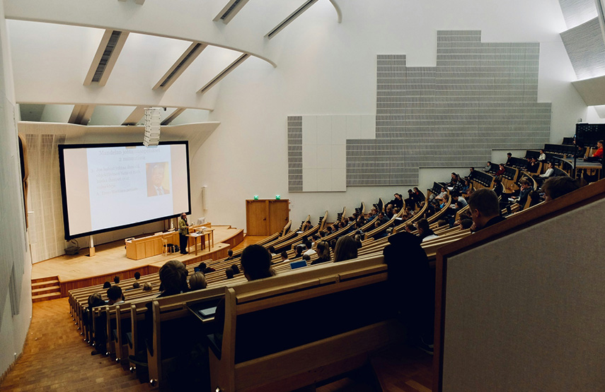 131-International-Students-1.jpg